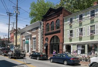 The Howard County Neighborhood Guide