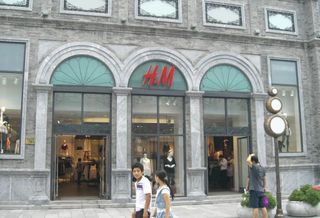 Weak Sales? So What—H&M Pushes Forward With Aggressive Expansion