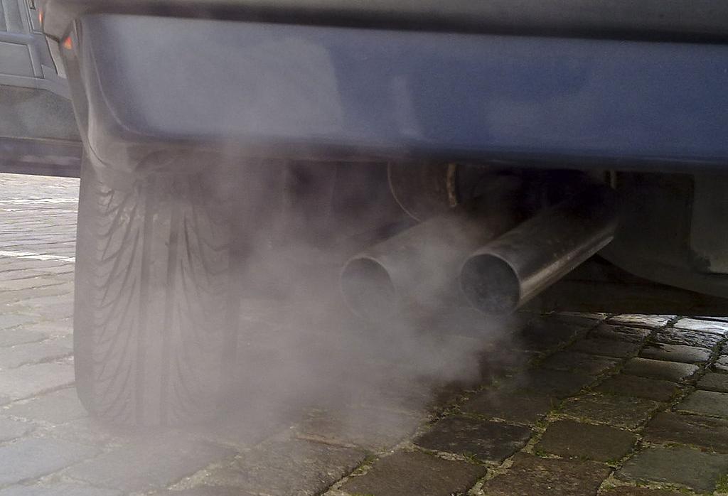 exhaust fumes pollution cars traffic