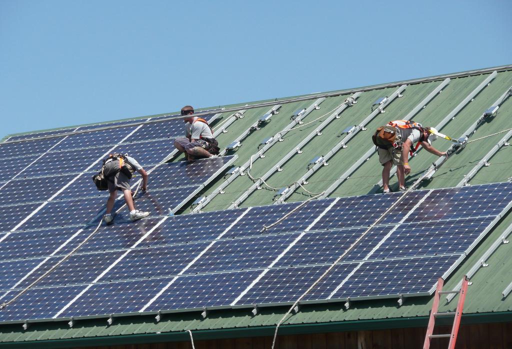 CBRE To Pay $1.3B For 60% Stake In International Project Manager Promoting Green Energy