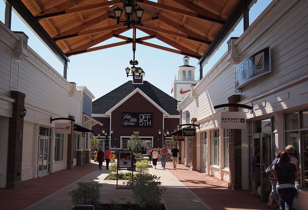 mall, outlet mall
