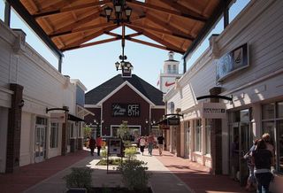 mall, outlet mall