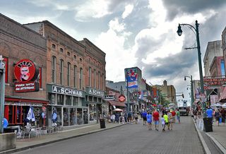 These 5 Markets Are The Best Places To Dump Retail Assets