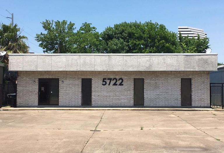 5722 Fairdale