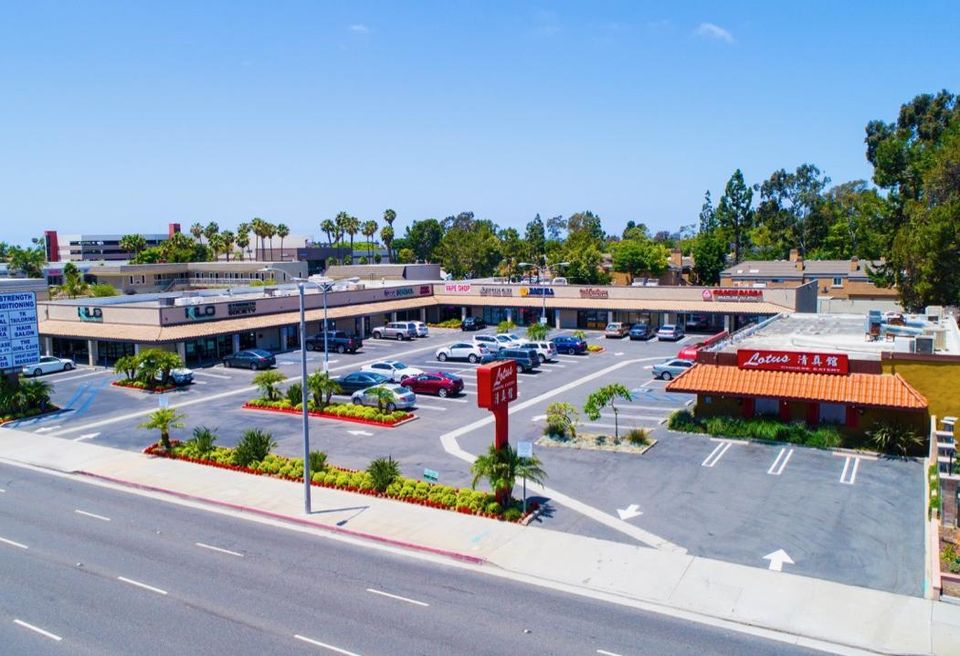 Retail property at 16889-16929 Beach Boulevard in Huntington Beach