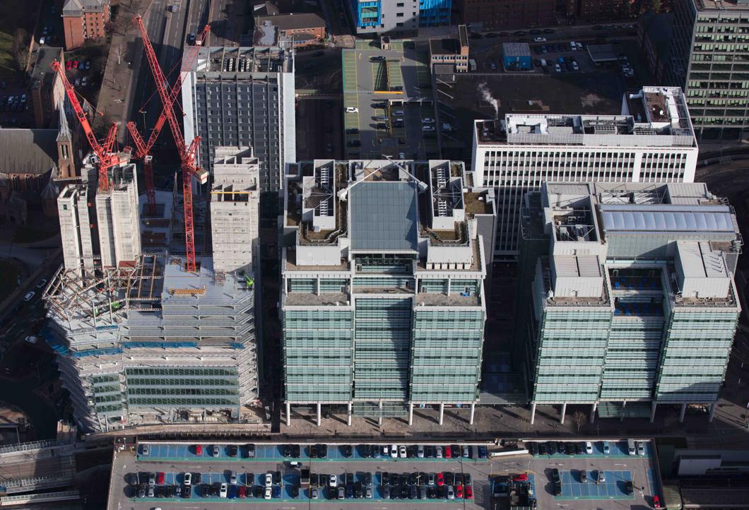Central Birmingham March 2018, 3 Snowhill development centre with red crane Ballymore M&G Real Estate 