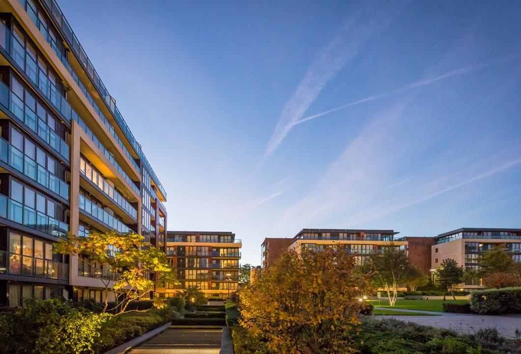 KENNEDY WILSON AND AXA INVESTMENT MANAGERS
joint venture has entered into a contract to acquire 274 units at the Grange, in South Dublin, Ireland, as well as an adjacent four-acre PRS development site for a total €161 million from Grant Thornton Receiver, on behalf of the National Asset Management Agency (“NAMA”). 