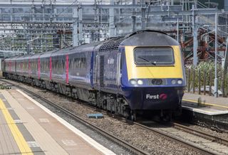 high speed train uk hs2