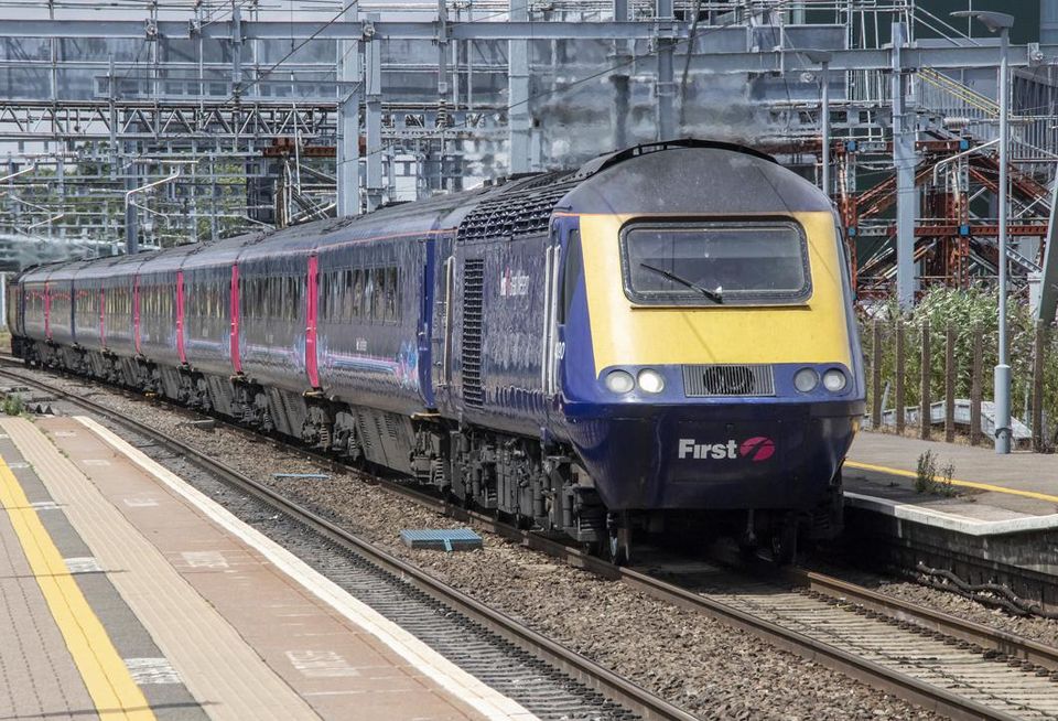 high speed train uk hs2