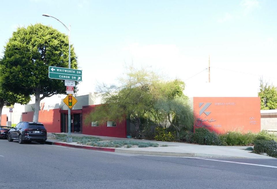 Mixed-use retail and office building at 470 South Beverly Drive in Beverly Hills