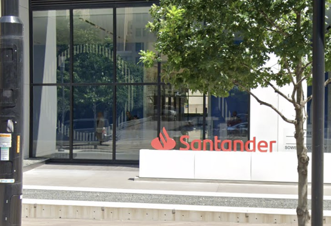 Google Maps Santander Sign