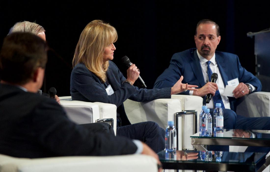 Cbre's Darla Longo With Allen Matkins' Tony Natsis NKF's Kevin Shannon, Kilroy Realty's Tracy Murphy, The Blackstone Group's Chris GrahamCBRE's Darla Longo with Allen Matkins' Tony Natsis