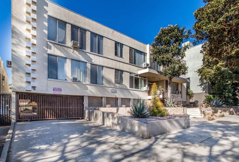 An undisclosed syndication group has purchased a 22-unit with one non-conforming unit apartment building at 1267 N. Laurel Ave. in West Hollywood from a private party for $7.3M.