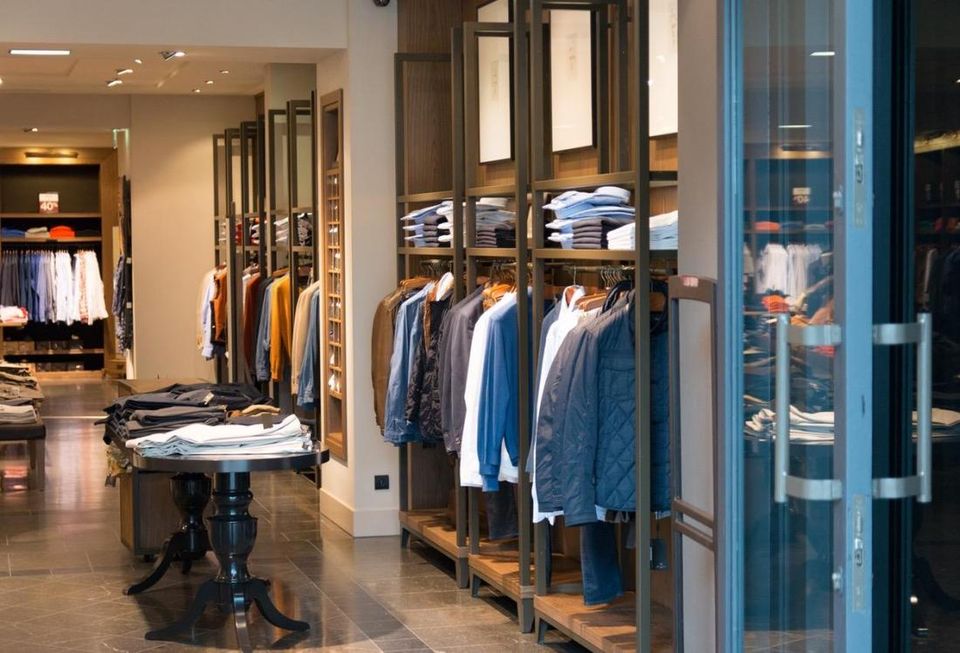Retail, apparel retailers