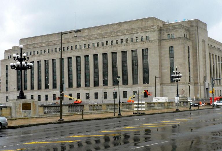 2970 Market Street in PhiladelphiaKorea Investment Management Co paid just over $350M to buy Brandywine’s interests in Cira Square in Philadelphia. Brandywine acquired the historic building in University City in 2007, renovated and rebranded the 863K SF asset and sold it to harvest value and generate significant gains for shareholders, Brandywine president and CEO Gerard Sweeney said. The property is fully leased to the IRS.