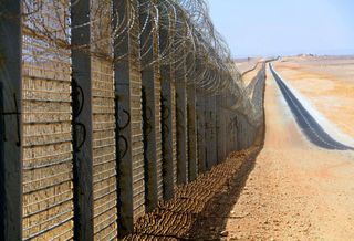 The new section of fence, north of Eilat; border wall