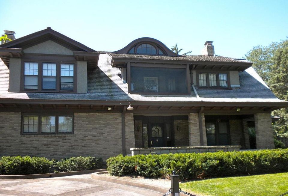 Warren Buffett House