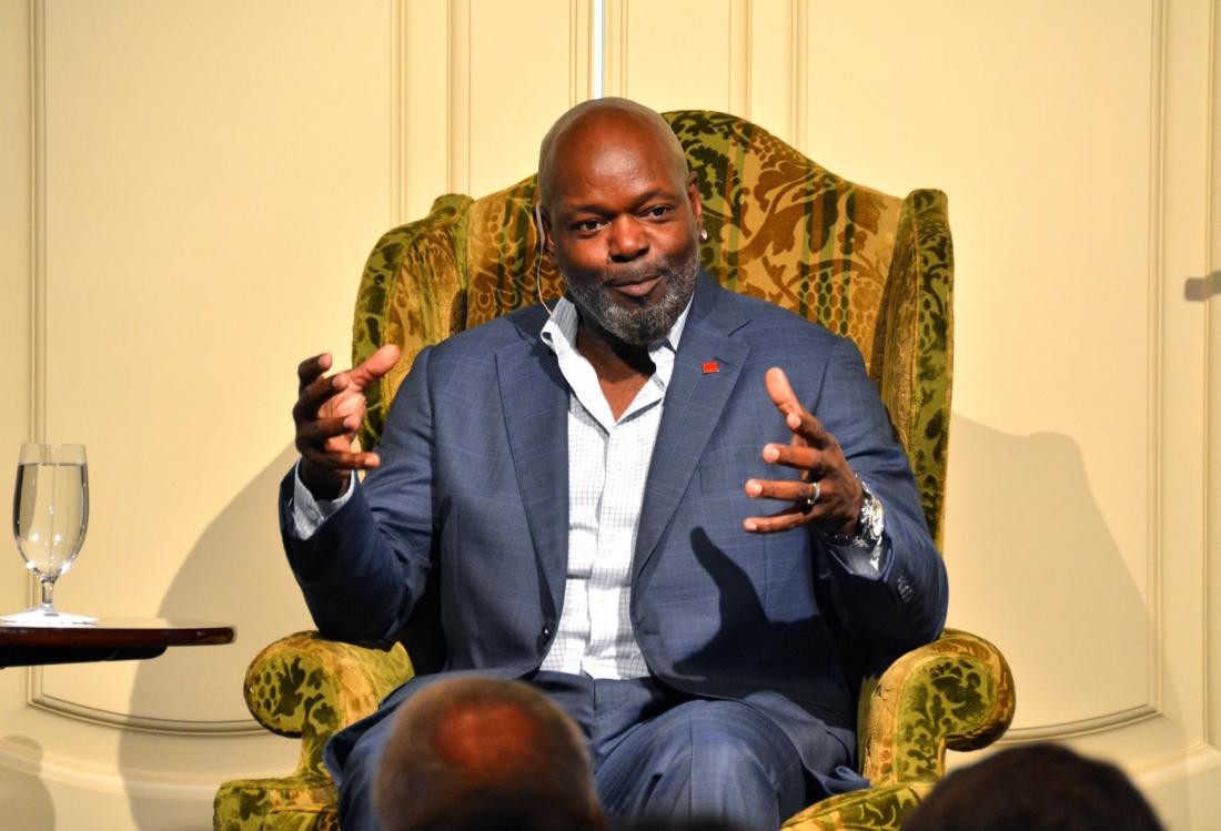 North Texas CCIM Chapter and SIOR DFW North Texas Chapter 
are proud to present 
Emmitt Smith, CCIM 
for a special event lunch 
WEDNESDAY, June 15, 2016