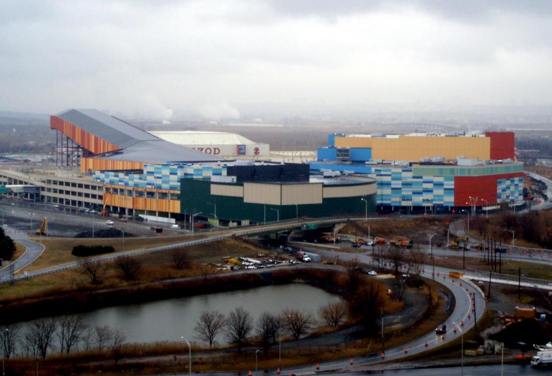 megamall