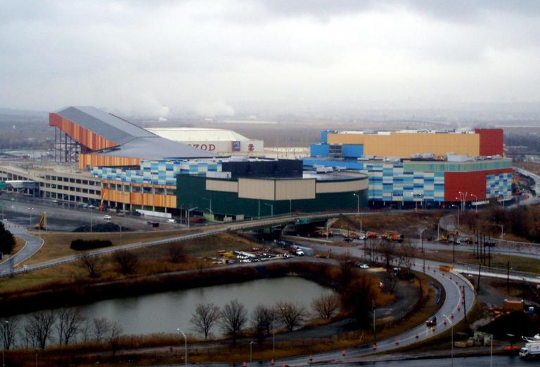 megamall
