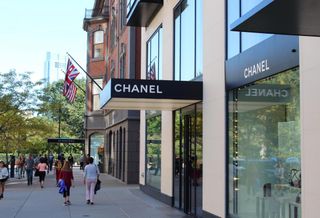 Barneys’ Last Stand: Foreign Students, ‘Value’ Rents Make Boston A Safe Bet For Luxury Retail