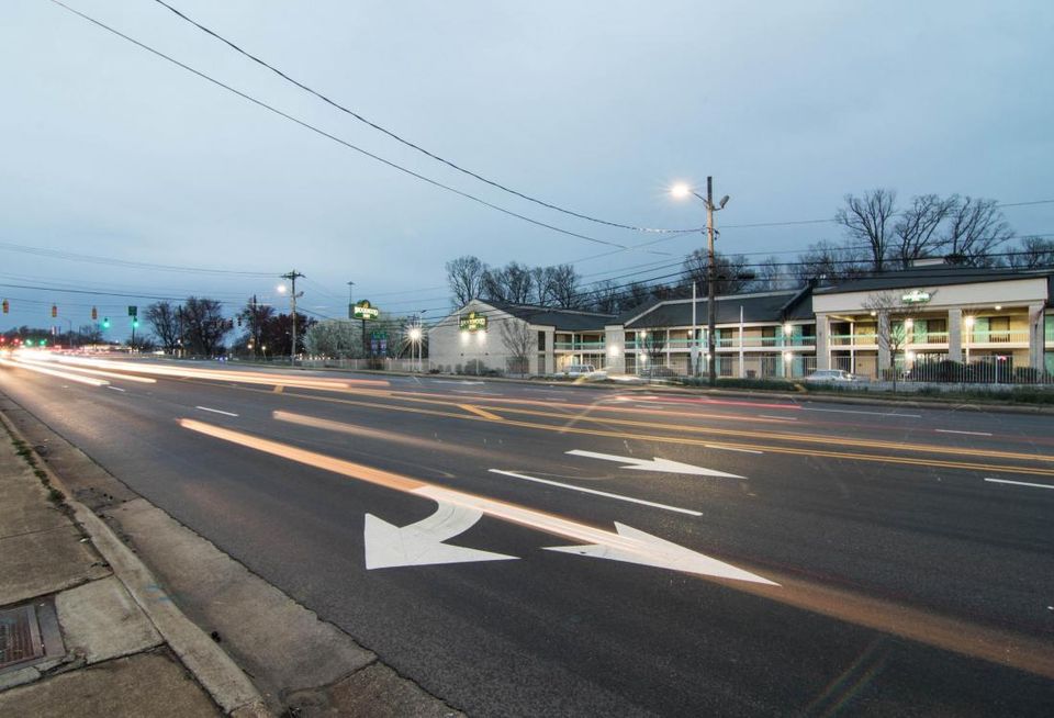 West Sugar Creek Road, Charlotte