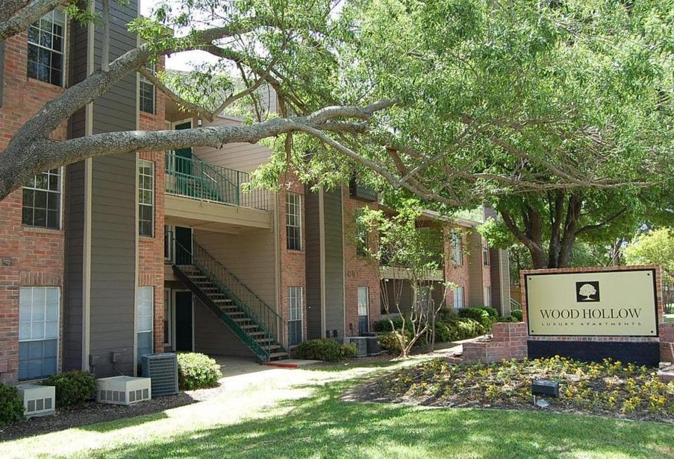WoodHollow Luxury Apartments