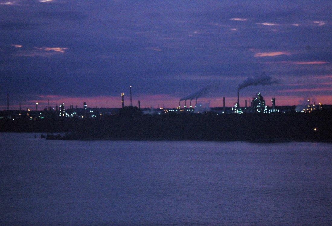Massive Navy Yard Refinery Plans Expansion Amid Criticism From Residents
