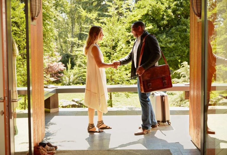 Airbnb host meeting renter