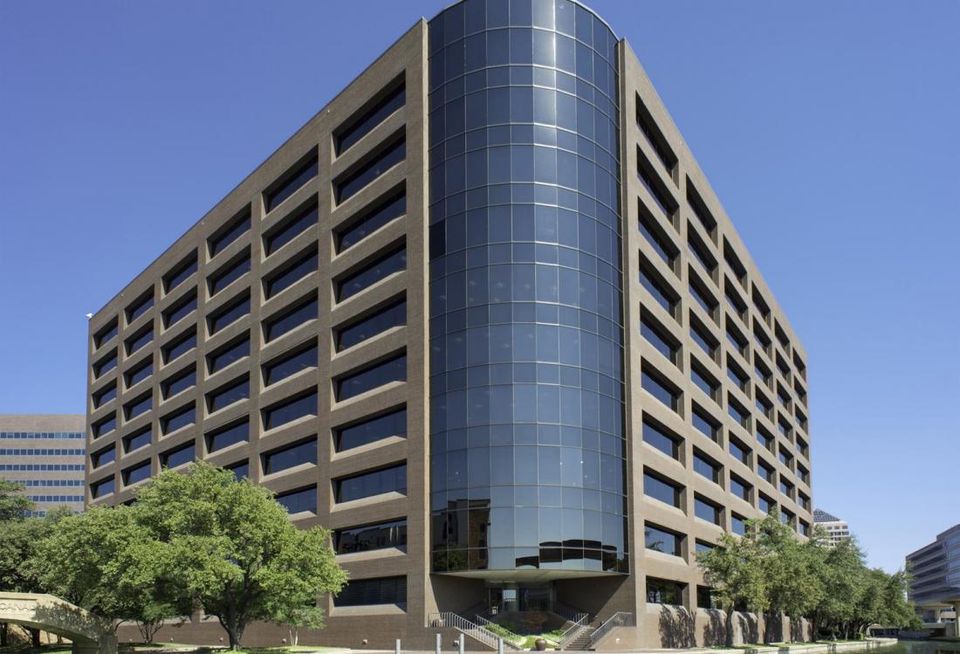A10 Capital leased 8k SF of office space in Canal Centre at 400 East Las Colinas Blvd from Canal Centre. Bradford’s Richmond Collinsworth repped the tenant. Sunwest Real Estate Group’s Marc Grossfeld and Tabitha Layne repped the landlord.