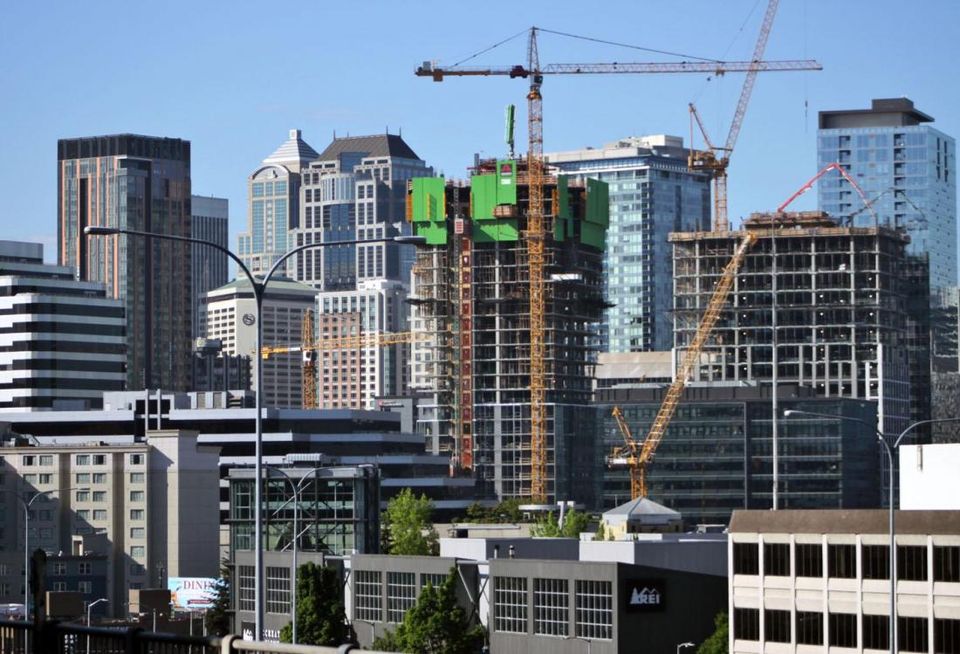 The Kinects Tower under construction, as seen from Melrose Avenue in Seattle