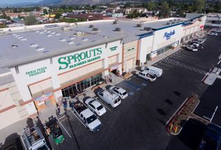 Champion Real Estate Co. has sold a newly redeveloped 70,811 SF grocery anchored retail center in Glendora to 655 South Grand Avenue Owner LLC for an undisclosed price. The Grand & Alosta shopping center is co-anchored by Sprouts and Marshalls and is 100% leased. HFF’s Bryan Ley, Gleb Lvovich and Justin Kundrak represented the seller.  The buyer represented itself.