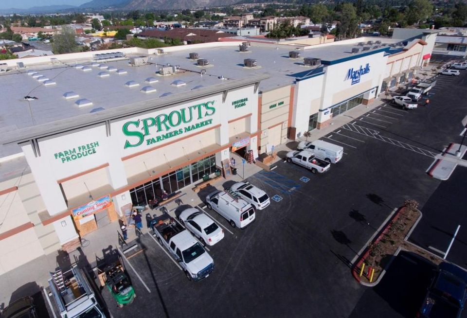 Champion Real Estate Co. has sold a newly redeveloped 70,811 SF grocery anchored retail center in Glendora to 655 South Grand Avenue Owner LLC for an undisclosed price. The Grand & Alosta shopping center is co-anchored by Sprouts and Marshalls and is 100% leased. HFF’s Bryan Ley, Gleb Lvovich and Justin Kundrak represented the seller. The buyer represented itself.