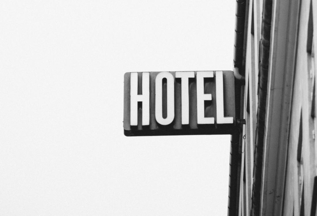 Why Commercial Real Estate Property Managers Should Take A Cue From The Hospitality Industry