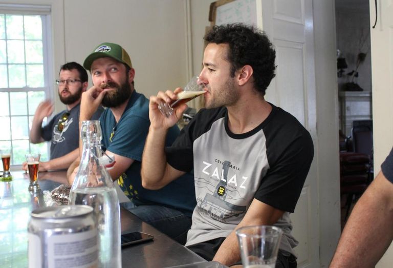 mates friends drinking beer party