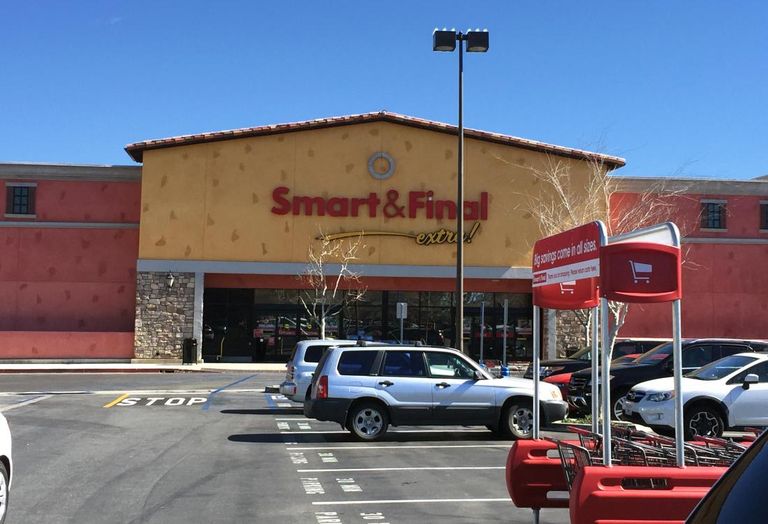Gateway Village Shopping Center in Santa Clarita, CA