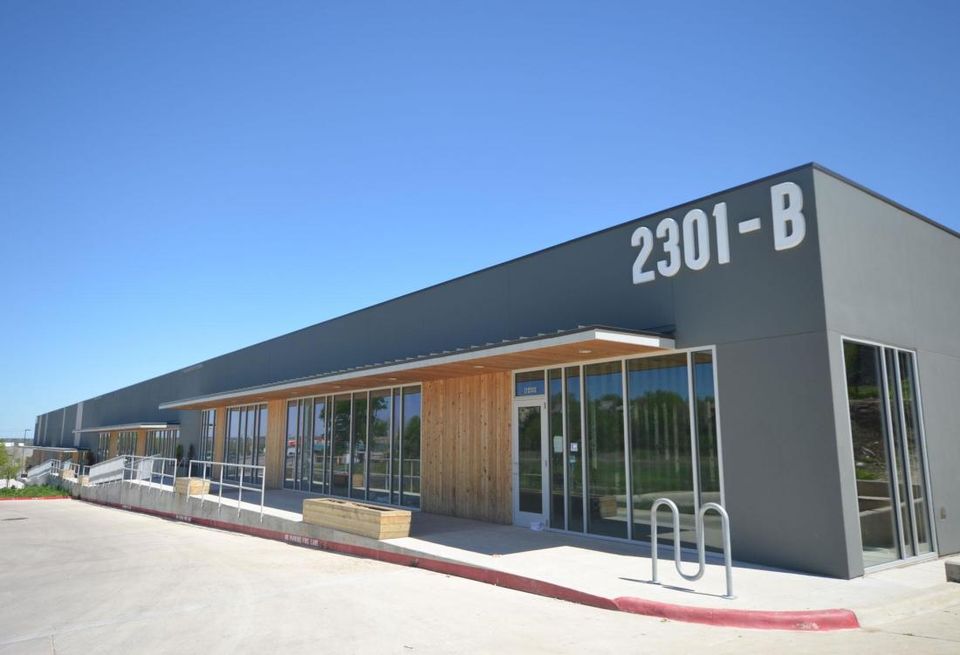 ECR was selected to lease or sell a new construction project at 2301 East Riverside Drive which consisted of a recently completed 17k SF office and retail building, a Capital One ground lease, and a proposed site for a 29k SF office building.