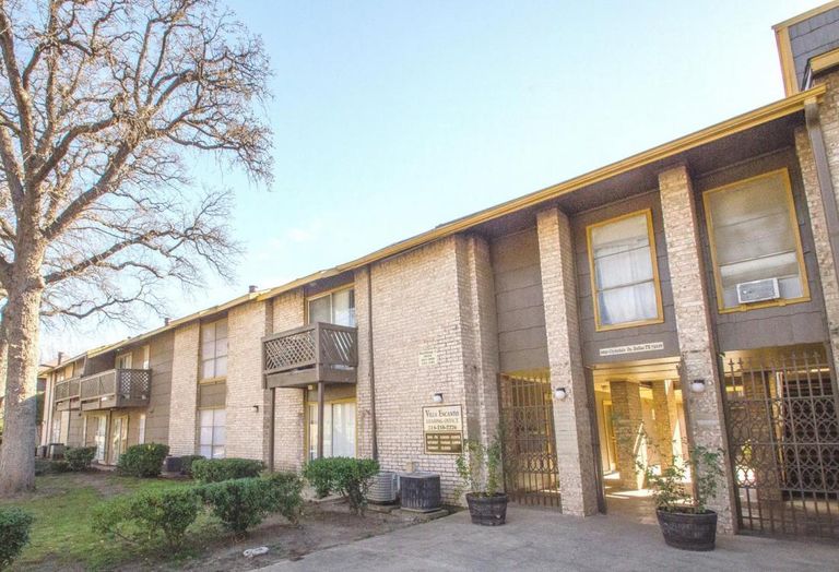 A Washington-state multifamily investor sold the 72-unit Villa Encanto Apartments at at 2850 Clydedale Dr. in northwest Dallas to a local buyer in an all-cash off-market transaction. National Apartment Advisors’ Sam Pettigrew represented the seller, OCF LLC, in a direct deal with Dallas Villa Encanto Apartments LLC.