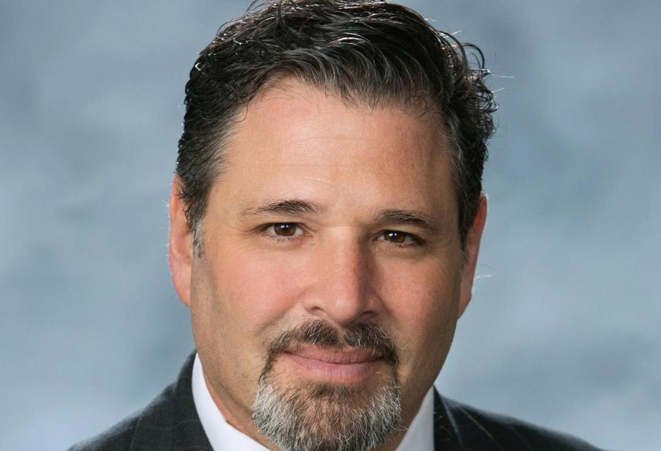Josh Luchs has joined CBRE Capital Markets as senior vice president based in Century City.