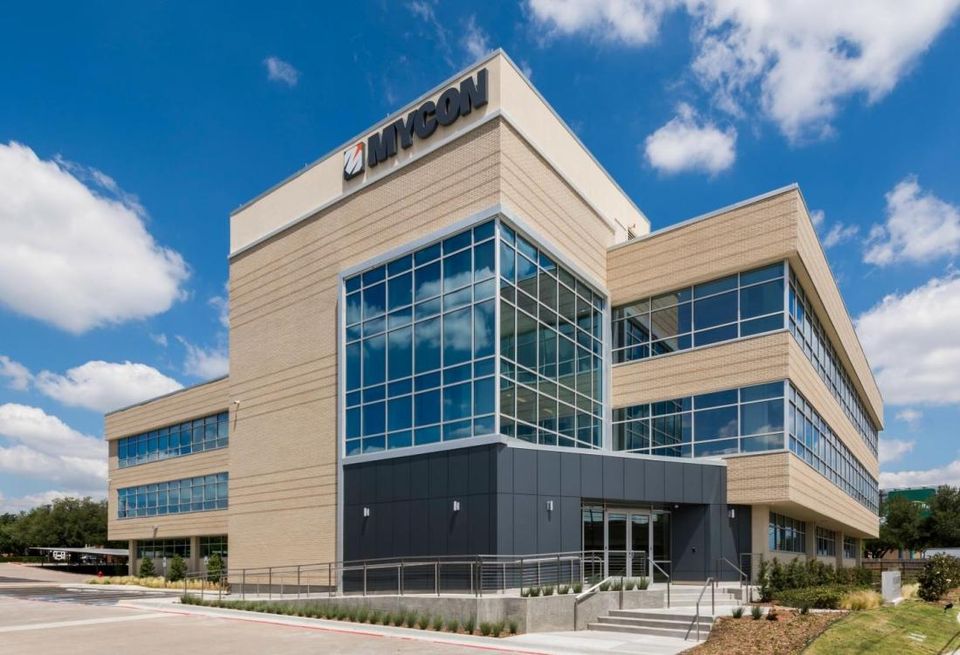 MYCON General Contractors relocated to its renovated headquarters at at 17311 Dallas Parkway in Dallas. MYCON acquired the 50 SF building in 2015 and completed renovations in March 2017. O’Brien Architects provided architectural services.