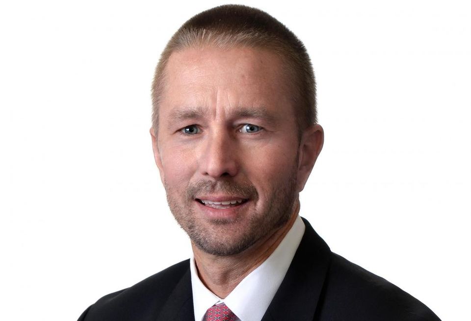 JLL Capital Markets announced industry veteran Derek Landry has joined the company as an executive vice president.