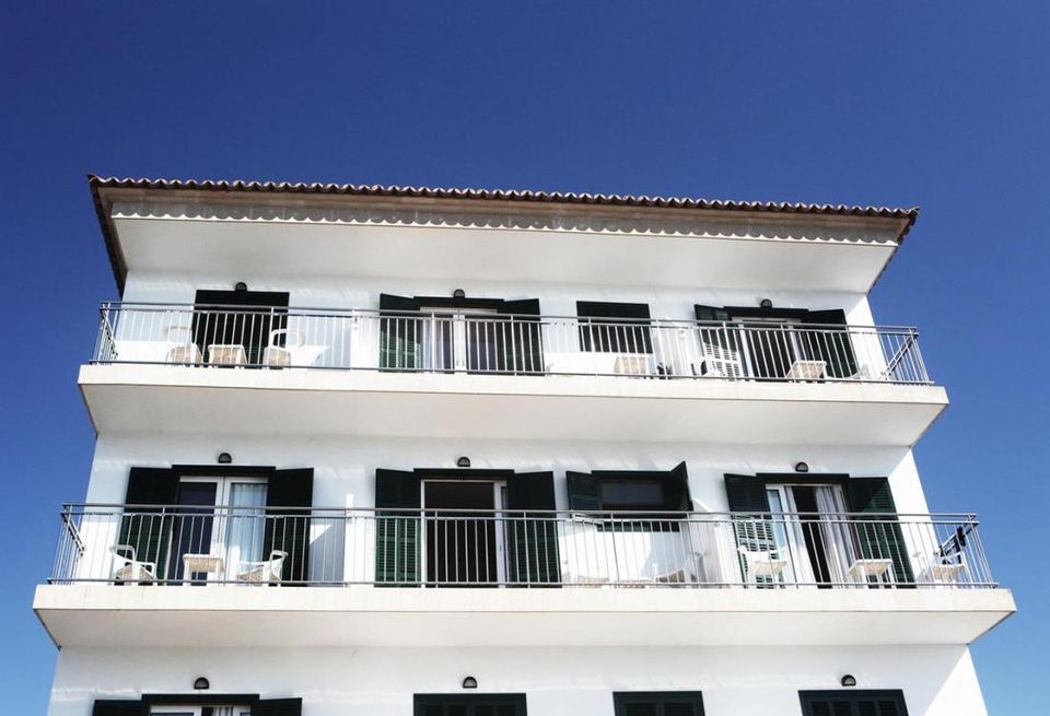 apartment building, small