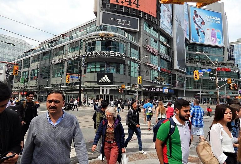The intersection at Dundas and Yonge Street