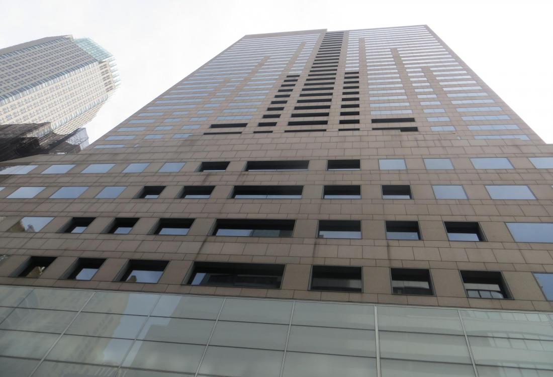 First Look: The Soon-To-Be Mostly Vacant 575 Fifth Ave