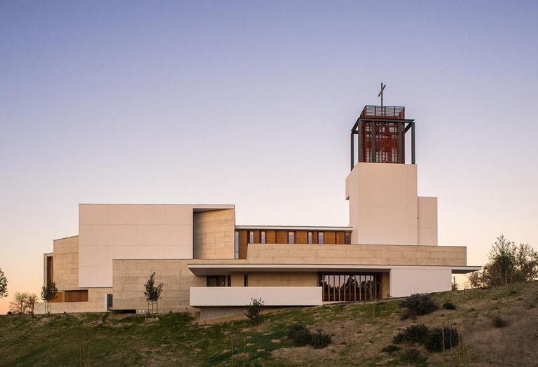 St. Thomas More Catholic Church in San Diego (Grand Orchid winner)
