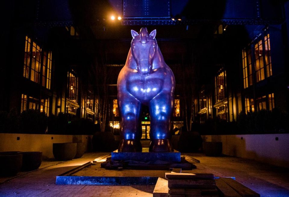 A Botero horse sculpture will sit in the hotel's courtyard