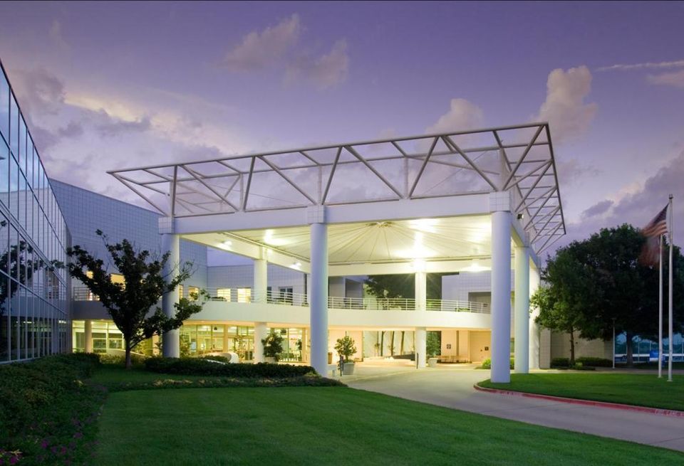 TCRG Properties purchased an 12-acre site at 7100 Oakmont Boulevard in Fort Worth. The site includes a 113k SF former hospital and a 12k SF former power plant. TCRG plans to redevelop and lease out the property formerly occupied by Baylor All Saints Medical Center. CBRE’s Bob Scully and Nanci Johnson-Plump repped the seller, Rainier Realty Investments. Ryan Wood with TCRG repped the buyer.
