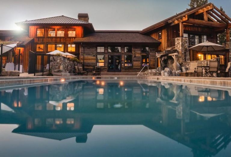 Mansion, luxury rental