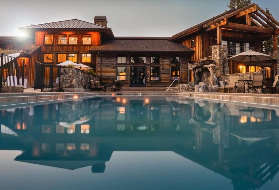 Mansion, luxury rental
