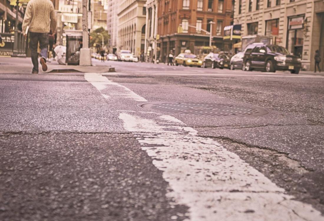city crossing crossroad walking